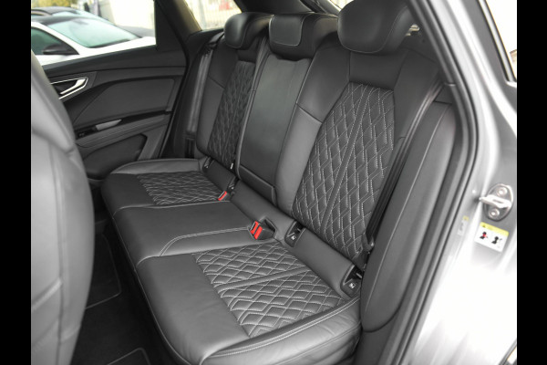 Audi Q4 e-tron 50 quattro S-Line 77 kWh Leren Bekleding Panoramadak ACC Matrix 21 inch Velgen