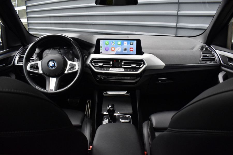 BMW X3 xDrive30e M Sport | Pano | 21'' Wielen | Camera | CarPlay | Head-Up | Stoelverwarming | Sfeerverlichting |