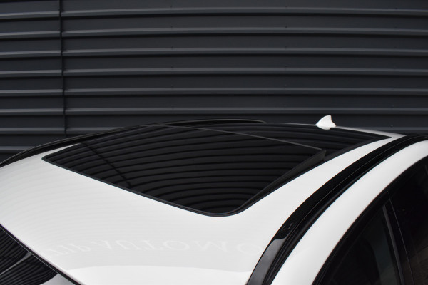 BMW X3 xDrive30e M Sport | Pano | 21'' Wielen | Camera | CarPlay | Head-Up | Stoelverwarming | Sfeerverlichting |