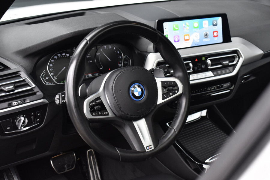 BMW X3 xDrive30e M Sport | Pano | 21'' Wielen | Camera | CarPlay | Head-Up | Stoelverwarming | Sfeerverlichting |