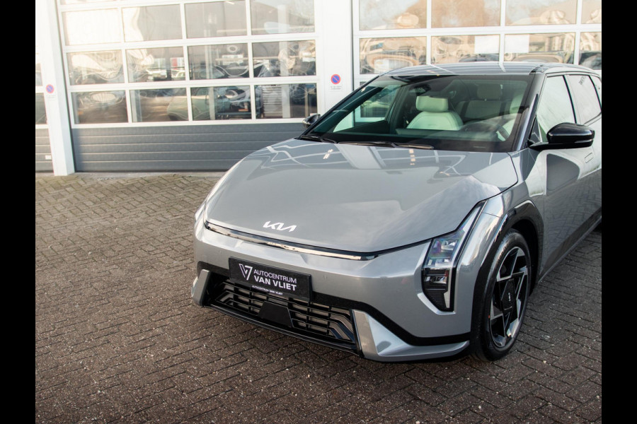 Kia EV4 Fastback GT-Line Business Edition 81.4 kWh | Direct leverbaar | Gunstige fiscale waarde! | Navi. | Clima. | Adapt. Cruise. | Stoel&Stuur Verwarming | Dodehoekassistentie | GT-Line Vegan Lederen Stoelbekleding