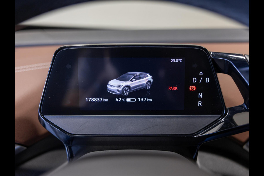 Volkswagen ID.4 Family 77 kWh / 204pk / Panorama dak / Trekhaak / Stoel en stuur verwarming /