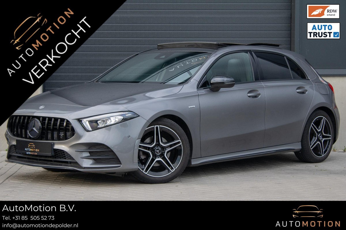 Mercedes-Benz A-Klasse 180 Edition AMG Line Pano Camera Burmester Stoelverwarming LED