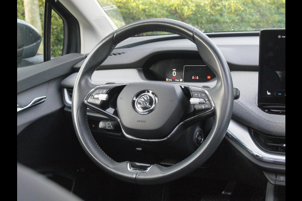 Škoda ENYAQ iV 80 | Panoramadak | Trekhaak | Camera | Warmtepomp | Sfeerverlichting | ACC | NL-Auto |