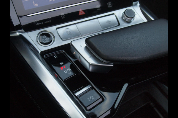 Audi e-tron Sportback 55 quattro S edition 95 kWh | Panoramadak | 360 Camera | Dubbele Laadpoort | Apple Carplay | ACC | NL-auto |