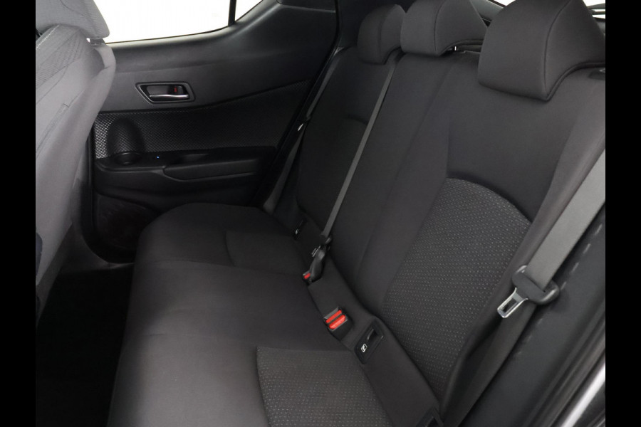 Toyota C-HR 1.8 Hybrid Style | Stuur- & Stoelverwarming | JBL Audio | Parkeersensoren Voor & Achter | Navigatie |
