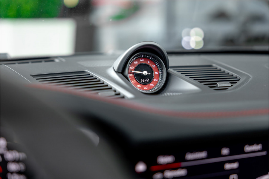 Porsche 911 3.0 Carrera 4 GTS - BTW | Sport Chrono + | Panorama | Bose | Alcantara