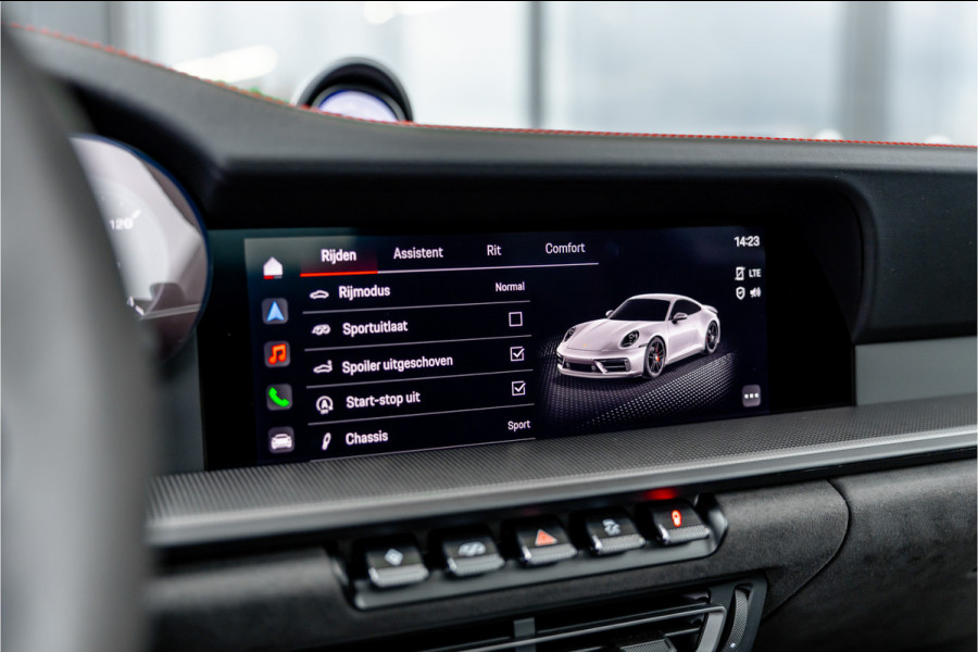 Porsche 911 3.0 Carrera 4 GTS - BTW | Sport Chrono + | Panorama | Bose | Alcantara