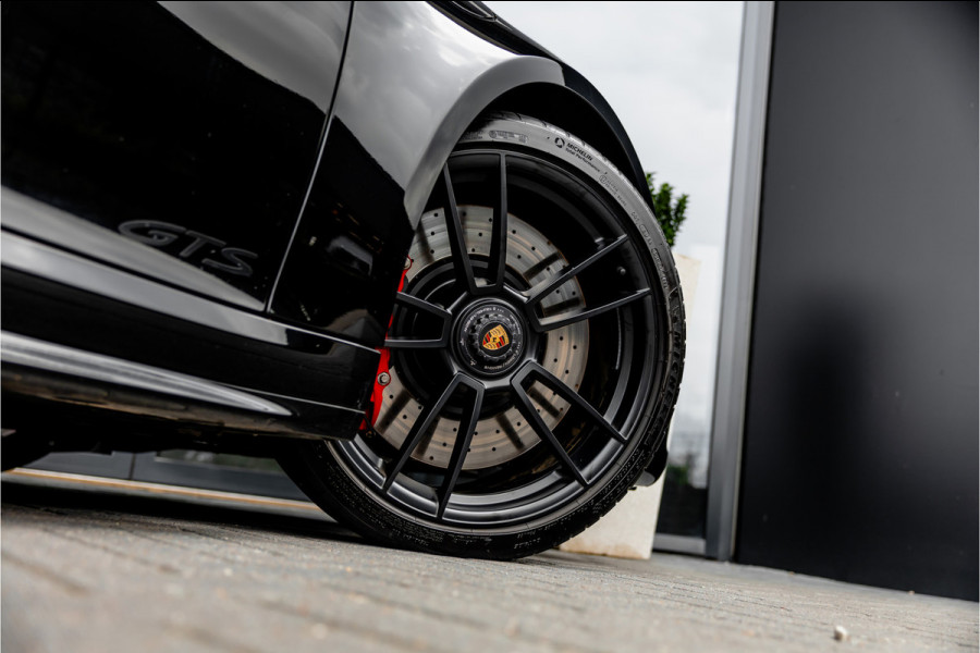 Porsche 911 3.0 Carrera 4 GTS - BTW | Sport Chrono + | Panorama | Bose | Alcantara