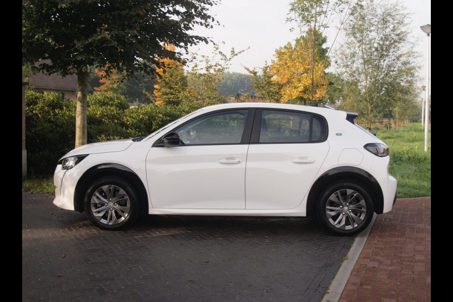 Peugeot e-208 EV 50 kWh | SOH 92% | Apple Carplay | Parkeersensoren | Navi | Cruise Control | NL-Auto |