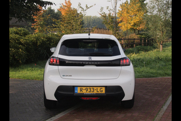 Peugeot e-208 EV 50 kWh | SOH 92% | Apple Carplay | Parkeersensoren | Navi | Cruise Control | NL-Auto |