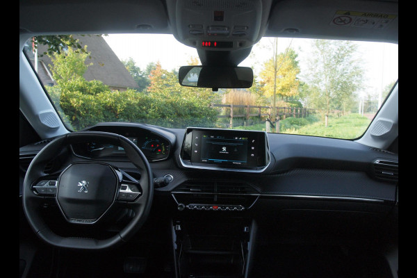 Peugeot e-208 EV 50 kWh | SOH 92% | Apple Carplay | Parkeersensoren | Navi | Cruise Control | NL-Auto |