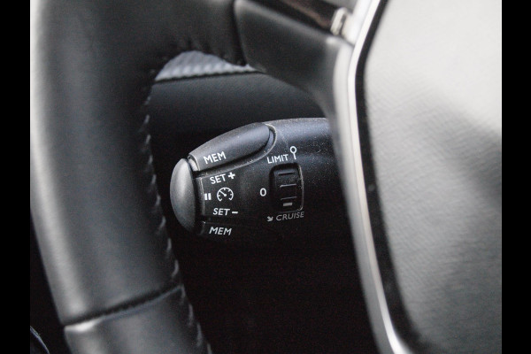 Peugeot e-208 EV 50 kWh | SOH 92% | Apple Carplay | Parkeersensoren | Navi | Cruise Control | NL-Auto |