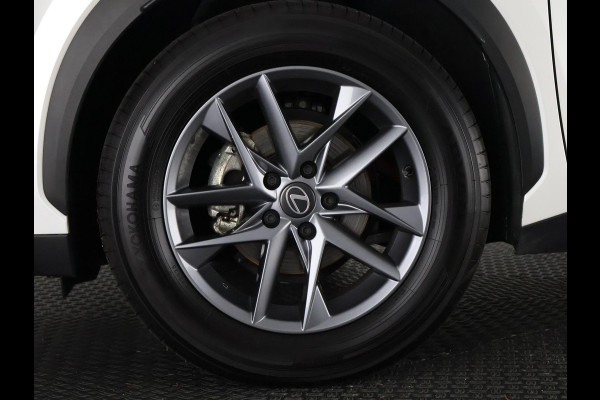 Lexus LBX 1.5 Business Line 2WD