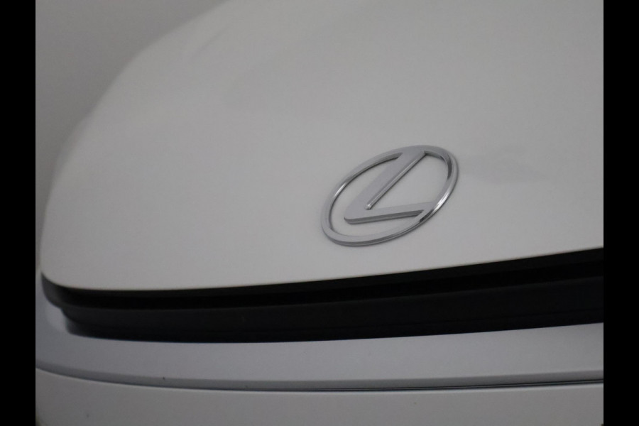 Lexus LBX 1.5 Business Line 2WD
