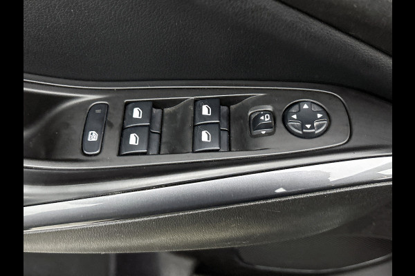 Opel Grandland X 1.2 Turbo Innovation / Airco / Navi / Cruise-ctr. / Apple Car Play - Android / Privacy Glass / Apk 09-2027