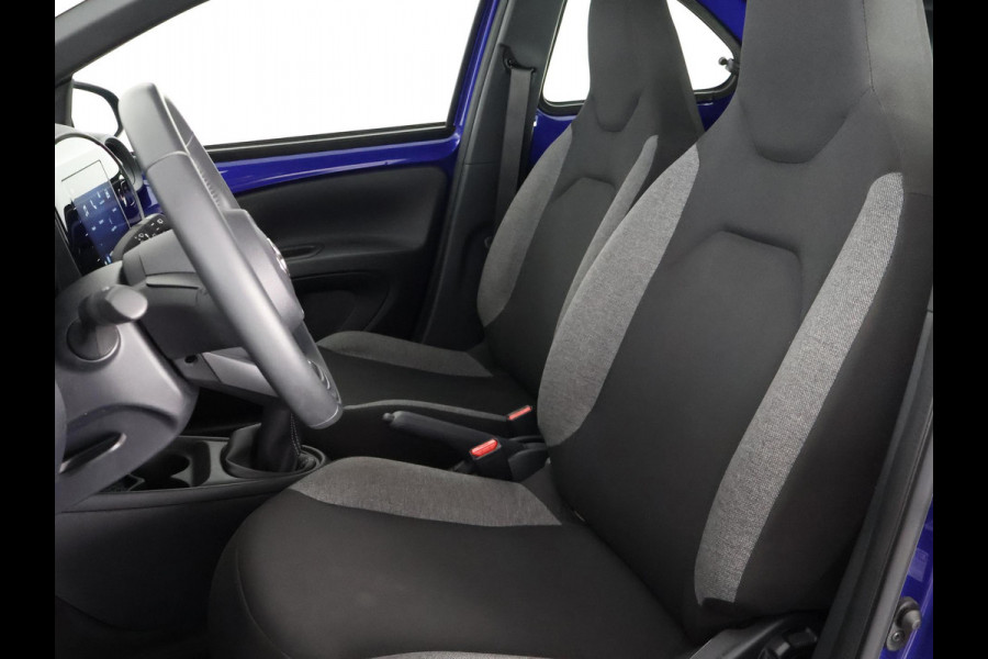 Toyota Aygo X 1.0 VVT-i MT Play |  Apple Carplay & AndroidAUTO | Adaptieve Cruise Control | Camera |