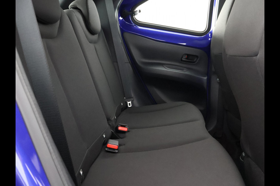Toyota Aygo X 1.0 VVT-i MT Play |  Apple Carplay & AndroidAUTO | Adaptieve Cruise Control | Camera |