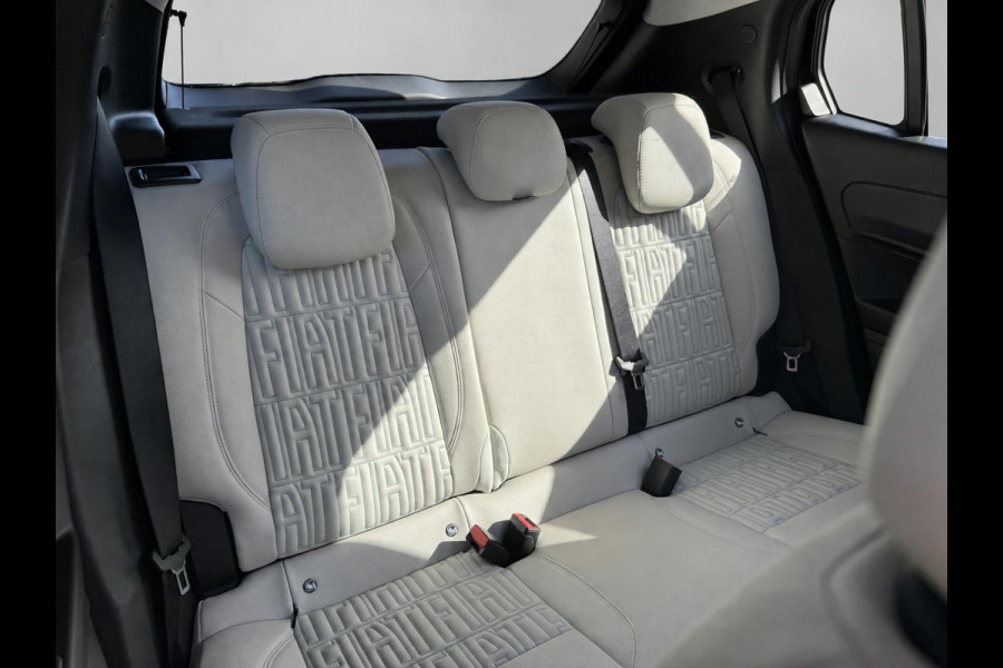 Fiat 600E La Prima 54 kWh | Lederen bekleding | Elektrische achterklep | Prijs is rijklaar