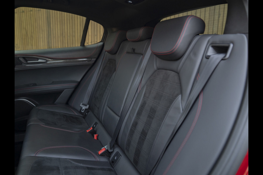 Alfa Romeo Stelvio 2.9 V6 AWD Quadrifoglio | Pano-dak | Harman/Kardon