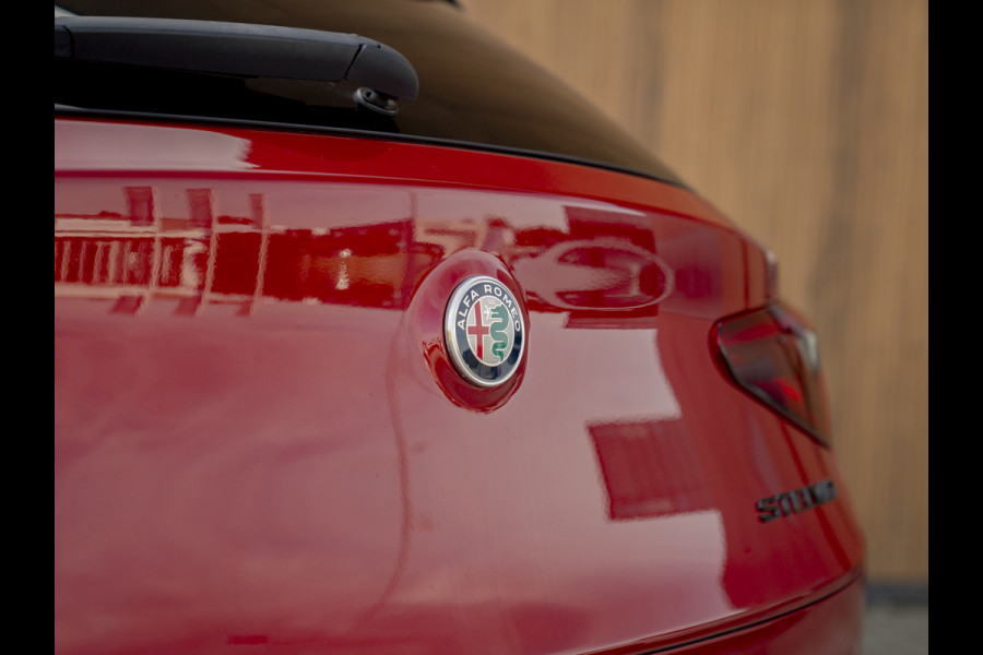 Alfa Romeo Stelvio 2.9 V6 AWD Quadrifoglio | Pano-dak | Harman/Kardon