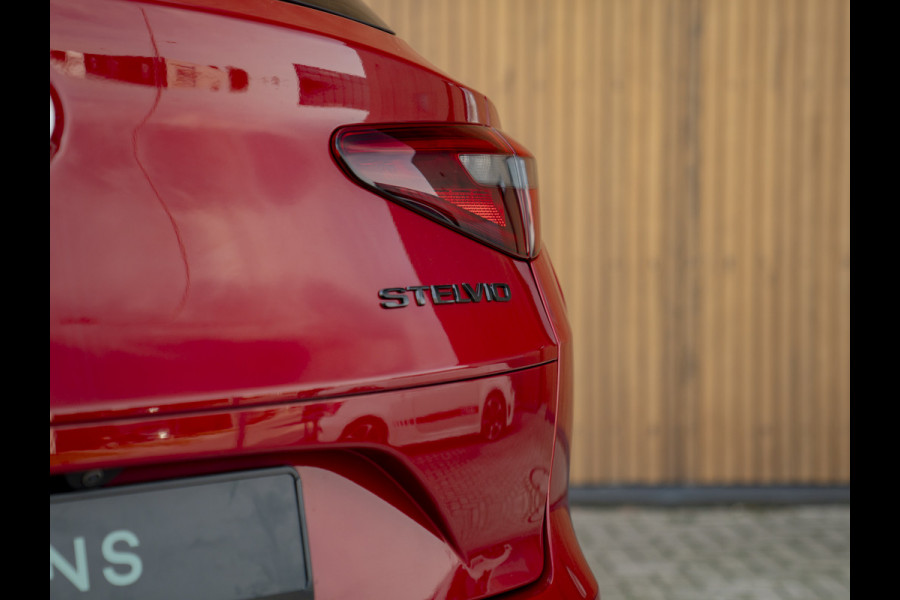 Alfa Romeo Stelvio 2.9 V6 AWD Quadrifoglio | Pano-dak | Harman/Kardon