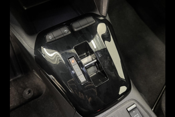 Opel Corsa 1.2 Turbo Hybrid GS Navigatie Apple Carplay/Android Auto Camera Parkeersensoren Cruise Control Dodehoek assistent Airco Lichtmetalen velgen Virtual Cockpit Getinte ramen
