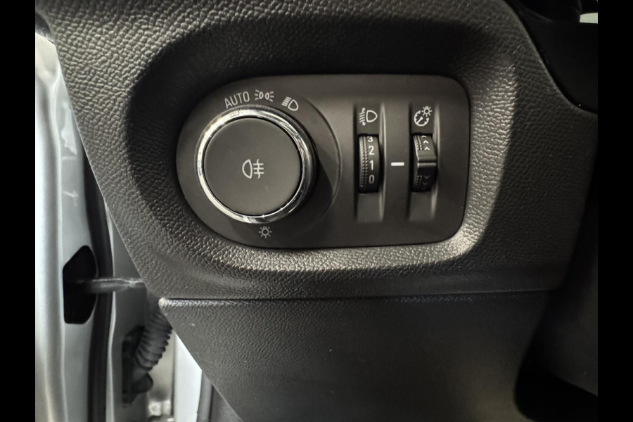 Opel Corsa 1.2 Turbo Hybrid GS Navigatie Apple Carplay/Android Auto Camera Parkeersensoren Cruise Control Dodehoek assistent Airco Lichtmetalen velgen Virtual Cockpit Getinte ramen