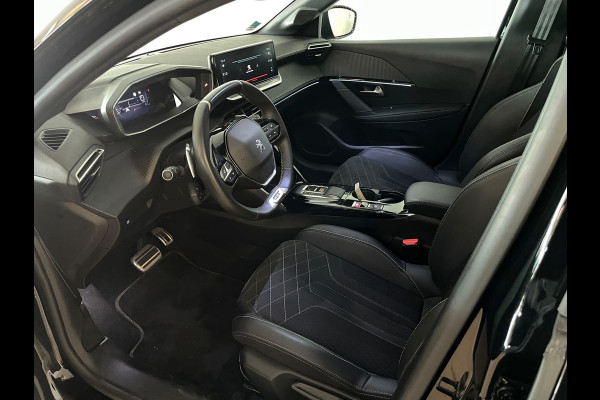 Peugeot 208 1.2 PureTech GT Pack AUTOMAAT AIRCO CLIMA NAVI CRUISE STOELVERW KEYLESS APPLE CARPLAY PRIVACYGLAS 1E EIG NIEUWSTAAT
