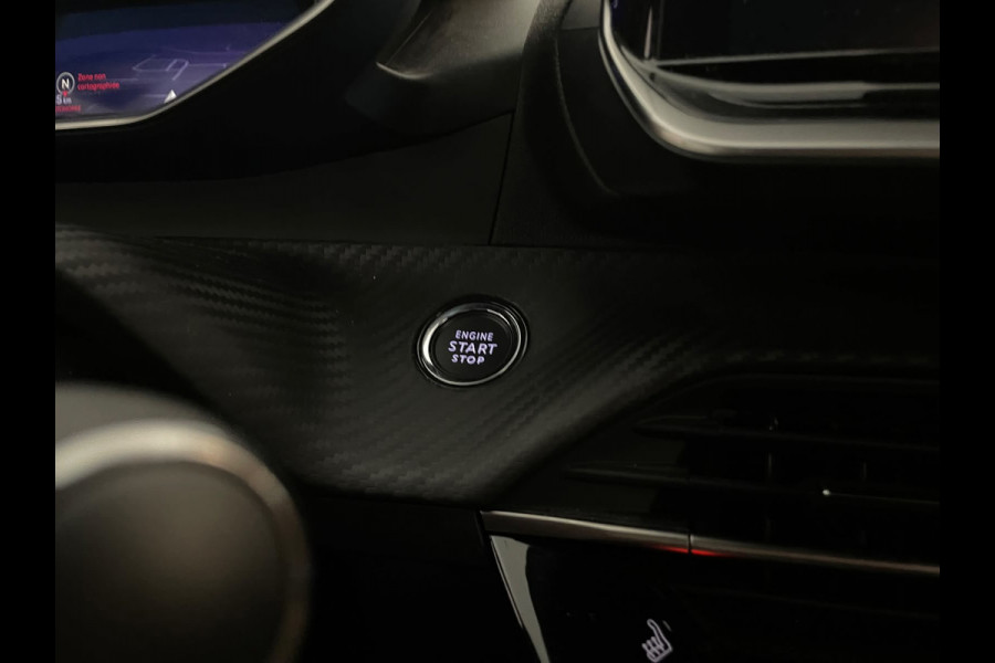 Peugeot 208 1.2 PureTech GT Pack AUTOMAAT AIRCO CLIMA NAVI CRUISE STOELVERW KEYLESS APPLE CARPLAY PRIVACYGLAS 1E EIG NIEUWSTAAT