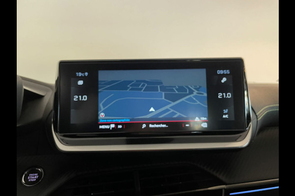 Peugeot 208 1.2 PureTech GT Pack AUTOMAAT AIRCO CLIMA NAVI CRUISE STOELVERW KEYLESS APPLE CARPLAY PRIVACYGLAS 1E EIG NIEUWSTAAT