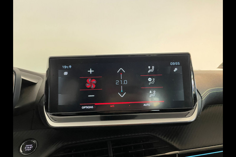 Peugeot 208 1.2 PureTech GT Pack AUTOMAAT AIRCO CLIMA NAVI CRUISE STOELVERW KEYLESS APPLE CARPLAY PRIVACYGLAS 1E EIG NIEUWSTAAT