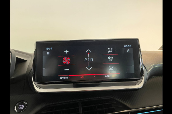 Peugeot 208 1.2 PureTech GT Pack AUTOMAAT AIRCO CLIMA NAVI CRUISE STOELVERW KEYLESS APPLE CARPLAY PRIVACYGLAS 1E EIG NIEUWSTAAT