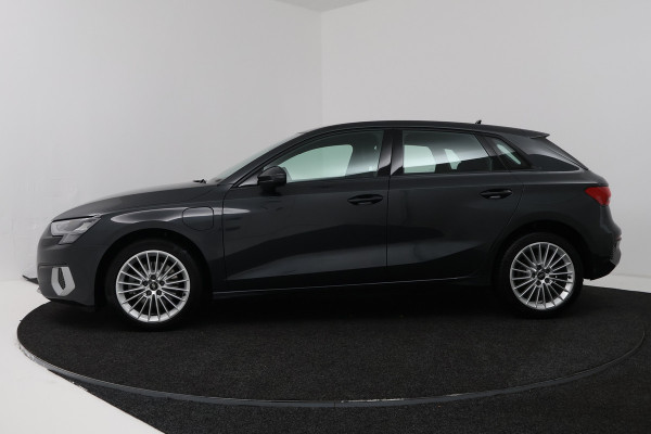 Audi A3 Sportback 40 TFSI e Edition (TREKHAAK, STOELVERWARMING, CAMERA, DIGITALE COCKPIT)