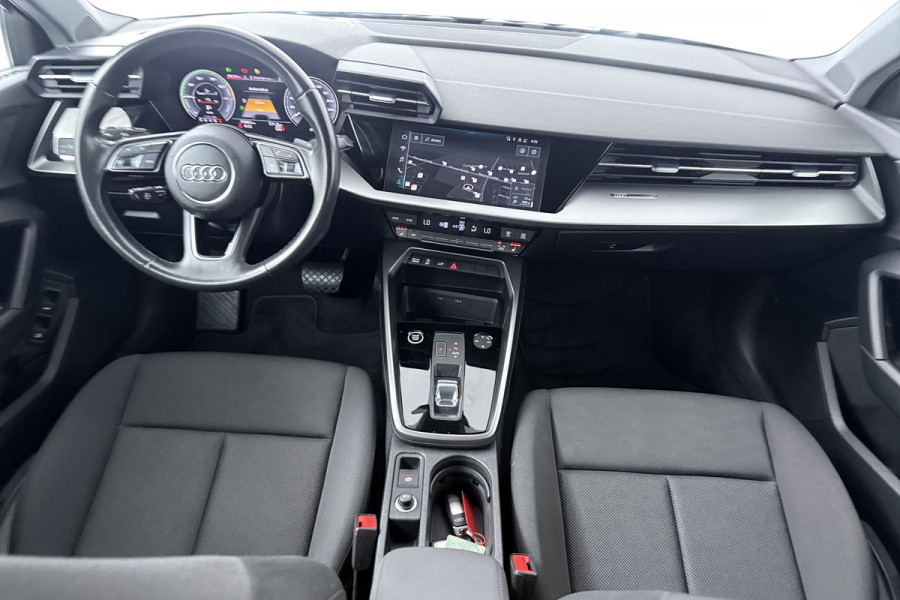 Audi A3 Sportback 40 TFSI e Edition (TREKHAAK, STOELVERWARMING, CAMERA, DIGITALE COCKPIT)