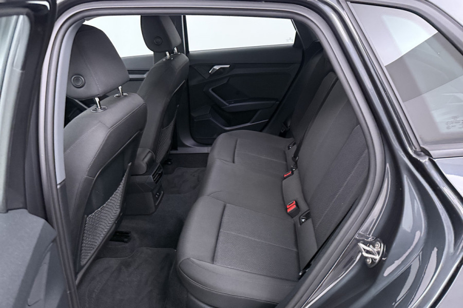 Audi A3 Sportback 40 TFSI e Edition (TREKHAAK, STOELVERWARMING, CAMERA, DIGITALE COCKPIT)