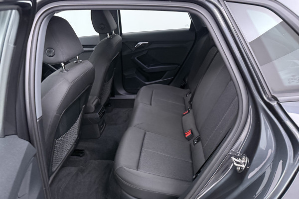 Audi A3 Sportback 40 TFSI e Edition (TREKHAAK, STOELVERWARMING, CAMERA, DIGITALE COCKPIT)