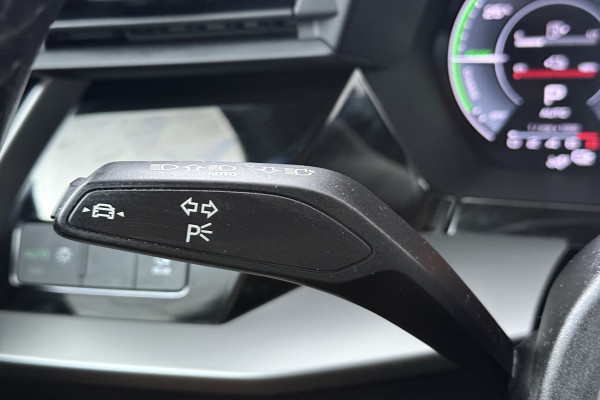 Audi A3 Sportback 40 TFSI e Edition (TREKHAAK, STOELVERWARMING, CAMERA, DIGITALE COCKPIT)