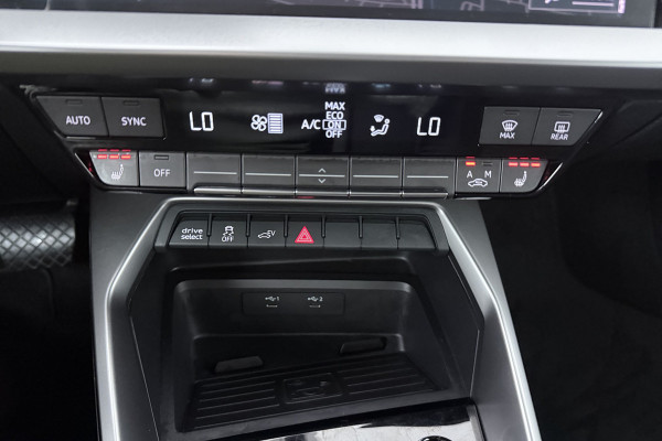 Audi A3 Sportback 40 TFSI e Edition (TREKHAAK, STOELVERWARMING, CAMERA, DIGITALE COCKPIT)