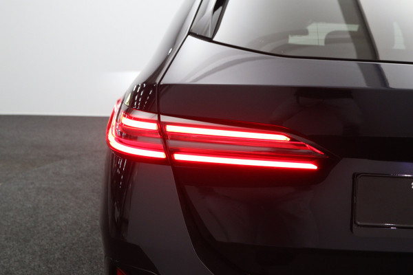 BMW i5 Touring eDrive40 M Sport Edition 84 kWh 340 PK, SOH 97 %, Panoramadak, Trekhaak, 360 Camera, H/K Sound,