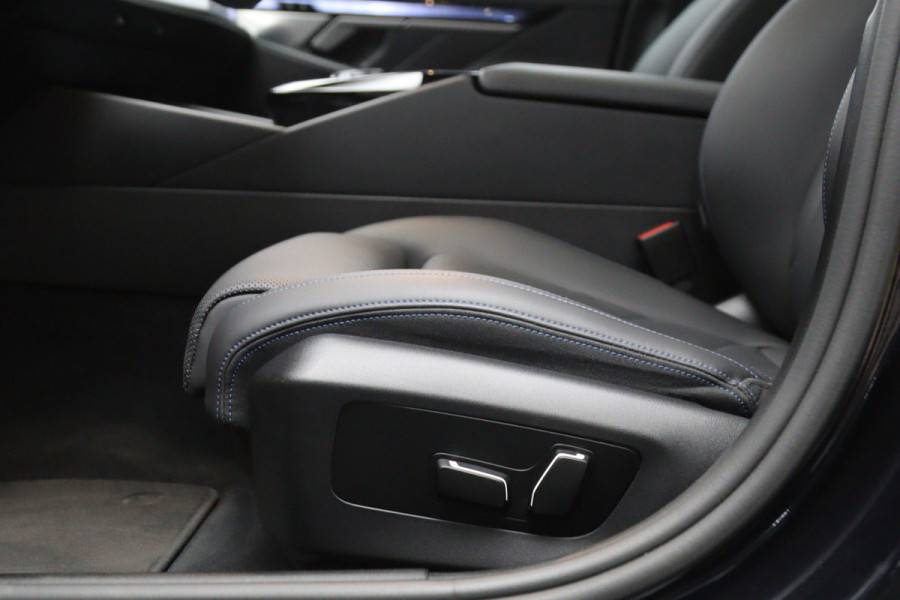 BMW i5 Touring eDrive40 M Sport Edition 84 kWh 340 PK, SOH 97 %, Panoramadak, Trekhaak, 360 Camera, H/K Sound,
