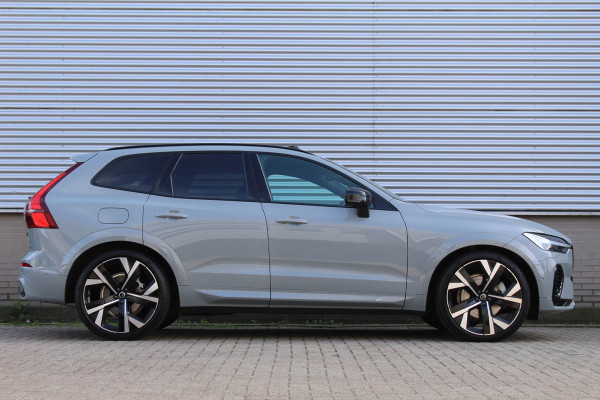Volvo XC60 2.0 T6 Ultra Black Edition | Facelift | B&W | Luchtvering | 22" | Massage | Full