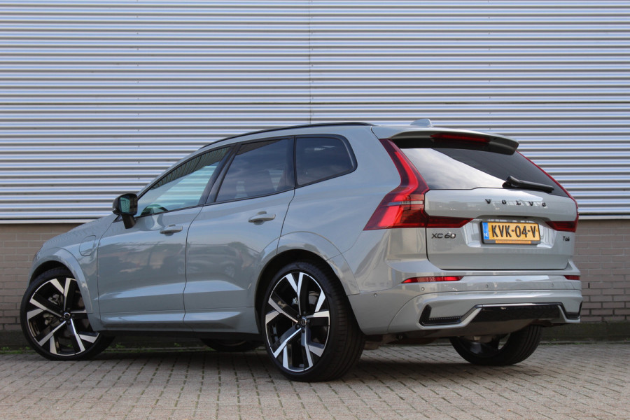 Volvo XC60 2.0 T6 Ultra Black Edition | Facelift | B&W | Luchtvering | 22" | Massage | Full