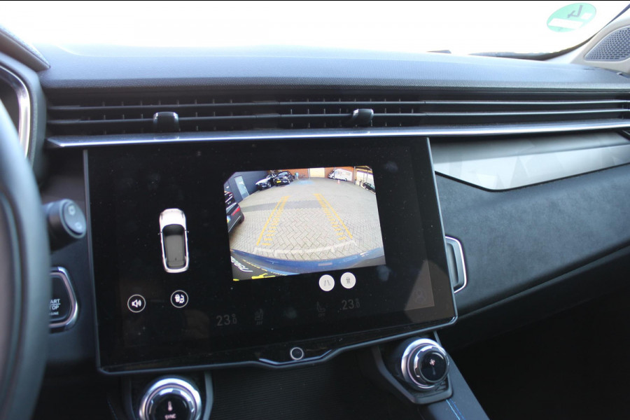 Lynk & Co 01 /360 Camera/ Adaptieve cruise control/ Elektrische stoelen/ BLIS/ Stoelverwarming/ Elektrische achterklep/ Climate control/ Parkeersensoren met camera/ Regensensor/ Keyless entry