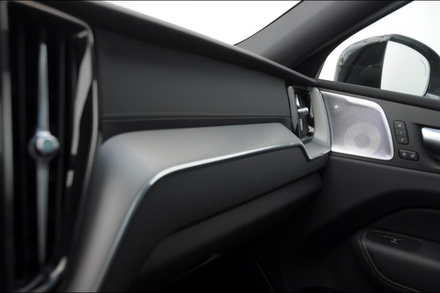 Volvo XC60 T6 350pk Automaat Plug-in AWD Ultra Black Edition Luchtvering/ Bowers & Wilkins/ Leder dashboard/ Adaptive cruise control/ Google infotainment/ 360Camera/ Keyless entry/