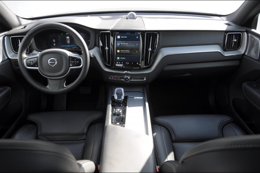 Volvo XC60 T6 350pk Automaat Plug-in AWD Ultra Black Edition Luchtvering/ Bowers & Wilkins/ Leder dashboard/ Adaptive cruise control/ Google infotainment/ 360Camera/ Keyless entry/