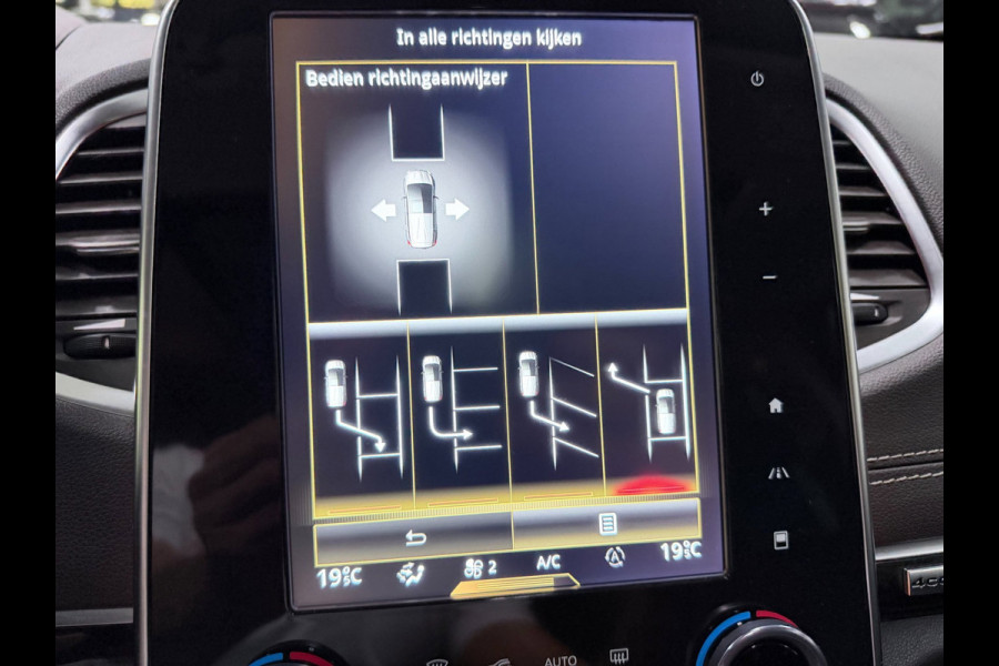 Renault Espace 1.8 TCe Initiale Paris 7p. PANO/MASSAGE-ST/LEDER/NAVI/CAM/DVD/H-UP///