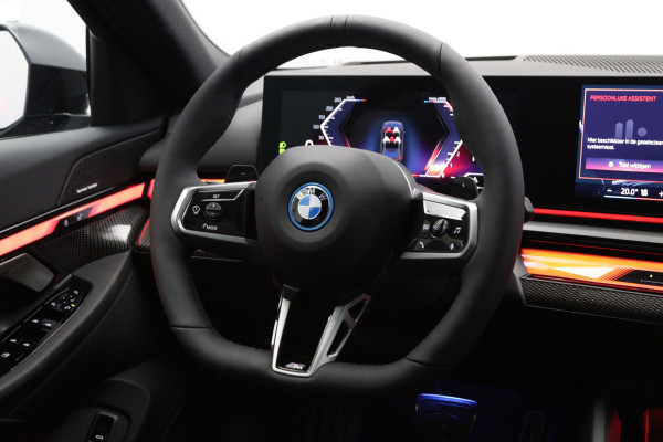 BMW 5 Serie Touring 530e xDrive 300 PK M Sport Pro Edition PHEV, Panoramadak, Trekhaak, H/K Sound, Head-Up