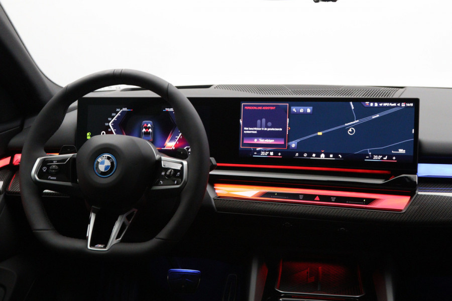 BMW 5 Serie Touring 530e xDrive 300 PK M Sport Pro Edition PHEV, Panoramadak, Trekhaak, H/K Sound, Head-Up