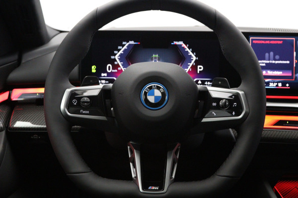 BMW 5 Serie Touring 530e xDrive 300 PK M Sport Pro Edition PHEV, Panoramadak, Trekhaak, H/K Sound, Head-Up